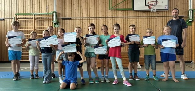 Erfolgreiche Selbstverteidigungsprüfung: 15 Kinder zeigten ihr Können